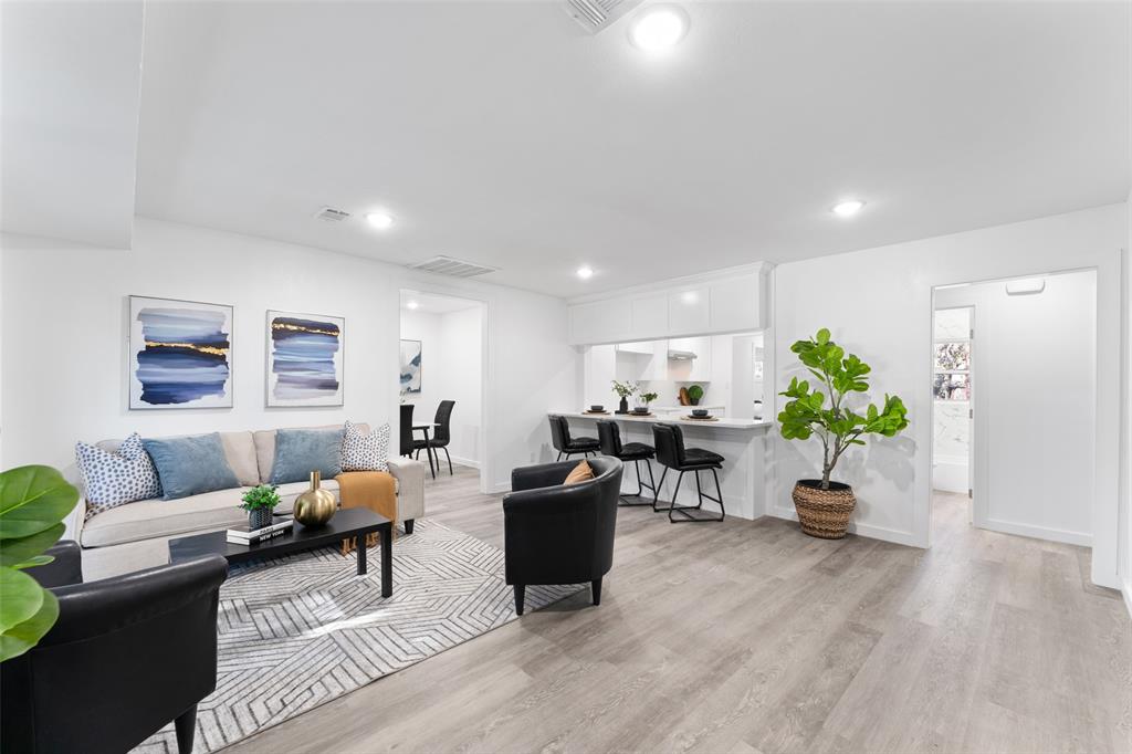 2661 Hudspeth Avenue