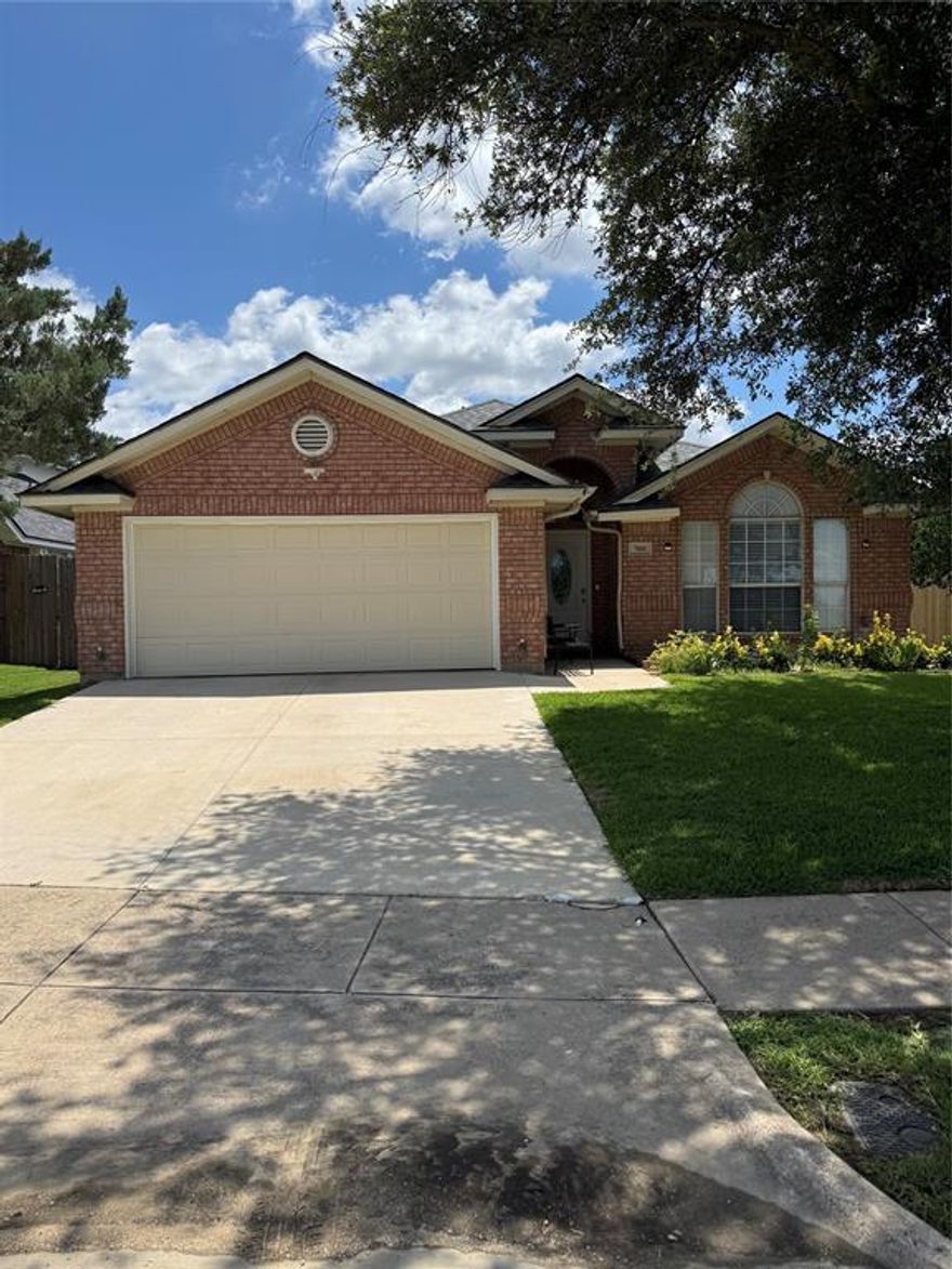 Location! Location! Location! This corner lot home has beauty and open flowing concept with new paint and new granite countertops. It features 2 living areas, 2 dining, 3 bedrooms, and 2 full bathrooms. No HOA and a walking trail or bike trail.
NEW ROOF