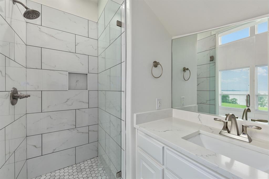 The Peninsula - Residential