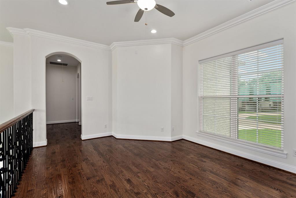 The Peninsula - Residential