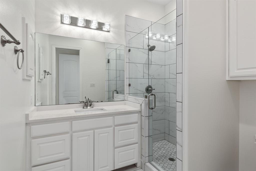 The Peninsula - Residential