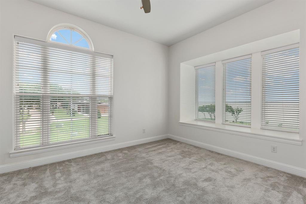 The Peninsula - Residential