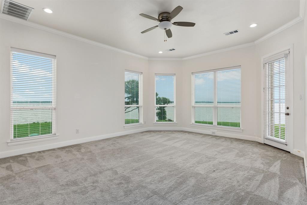 The Peninsula - Residential