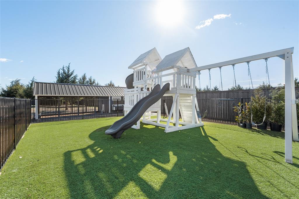 Estate of Hidden Creek - Residential