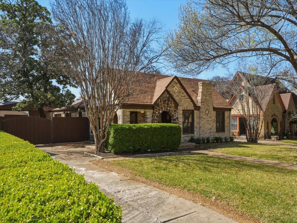 5626 Mccommas Boulevard