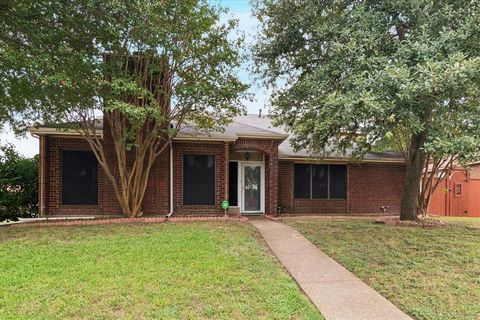 923 Breckenridge Drive DeSoto TX 75115