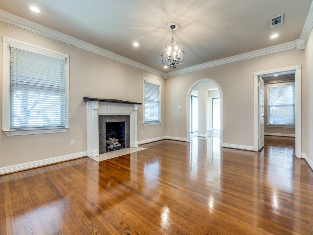 4449 Mockingbird Lane