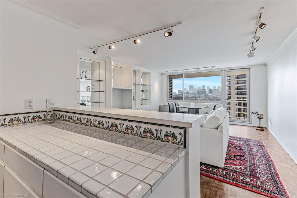 Twenty One Turtle Creek - Residential