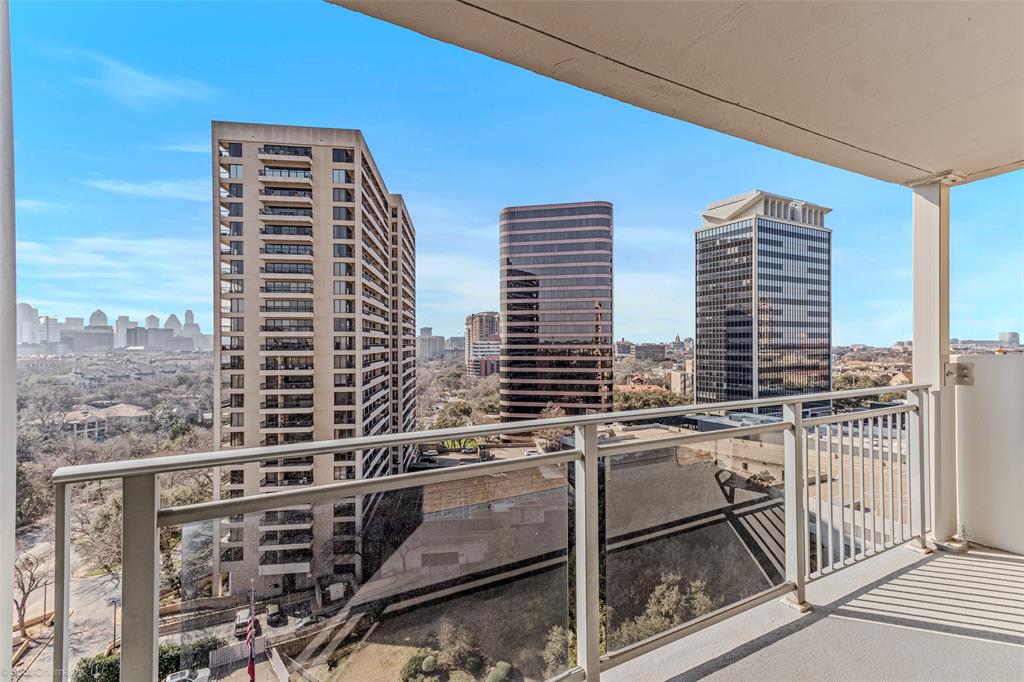 Twenty One Turtle Creek - Residential