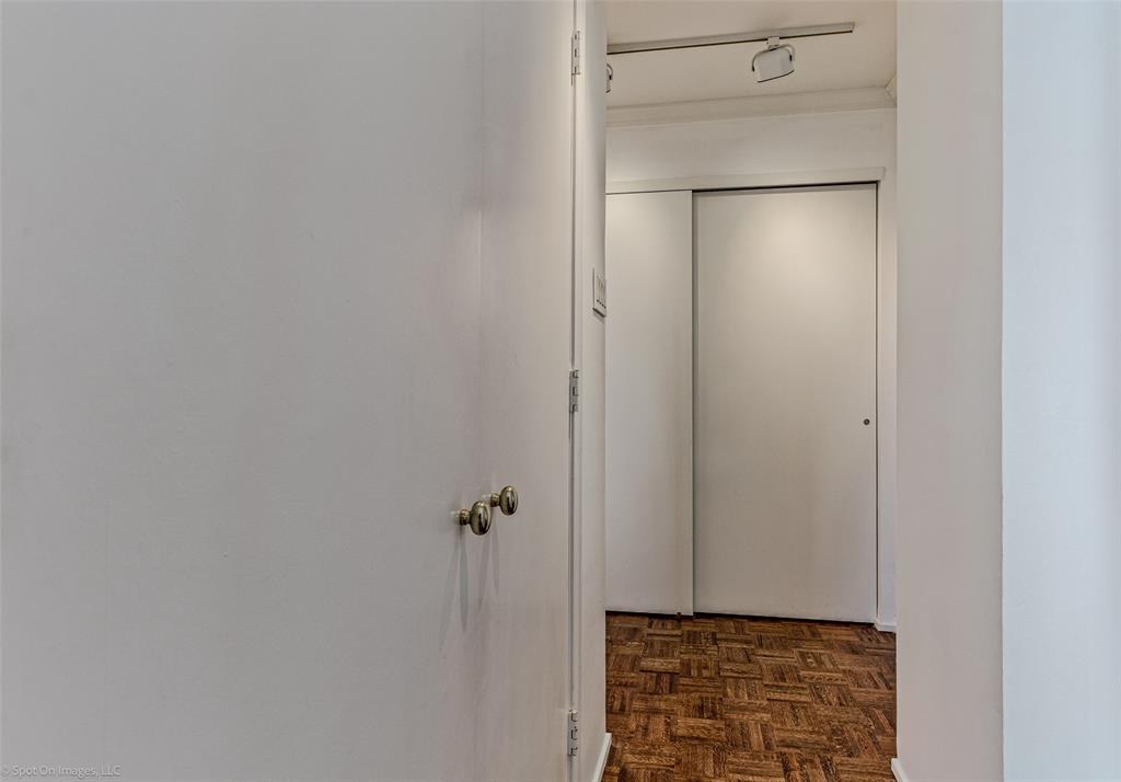 Twenty One Turtle Creek - Residential