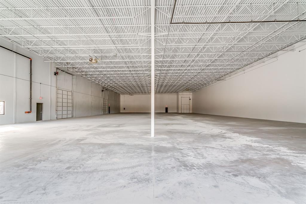 Hudson Oaks Bus Park - Commercial Sale