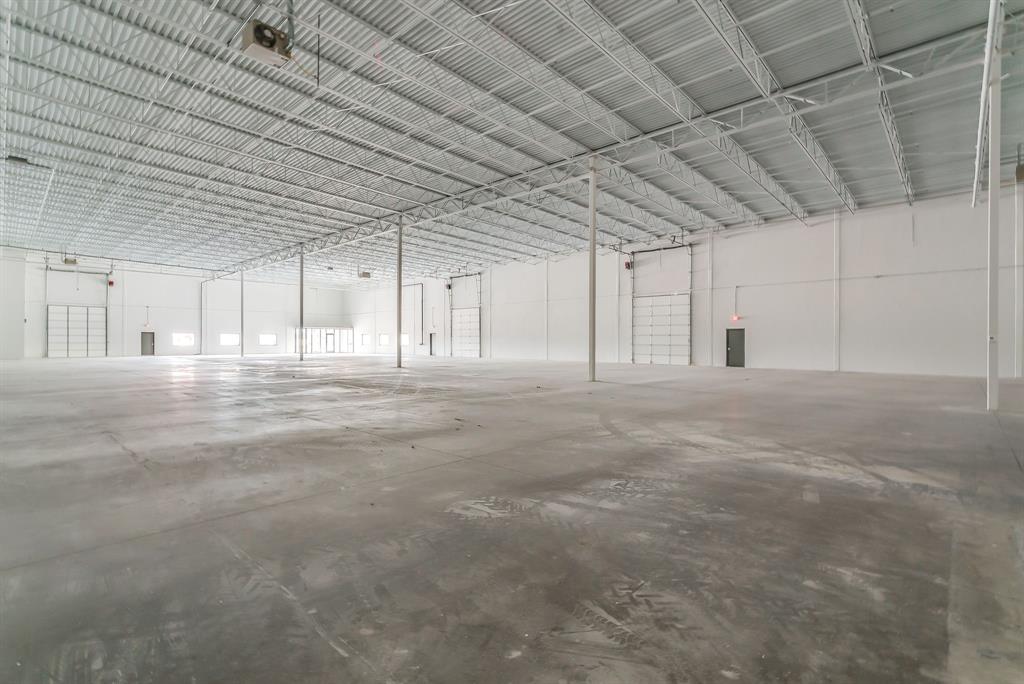 Hudson Oaks Bus Park - Commercial Sale