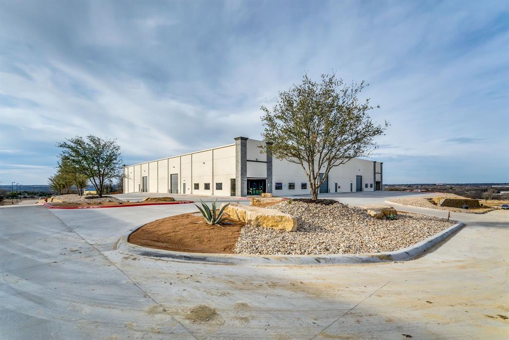 Hudson Oaks Bus Park - Commercial Sale