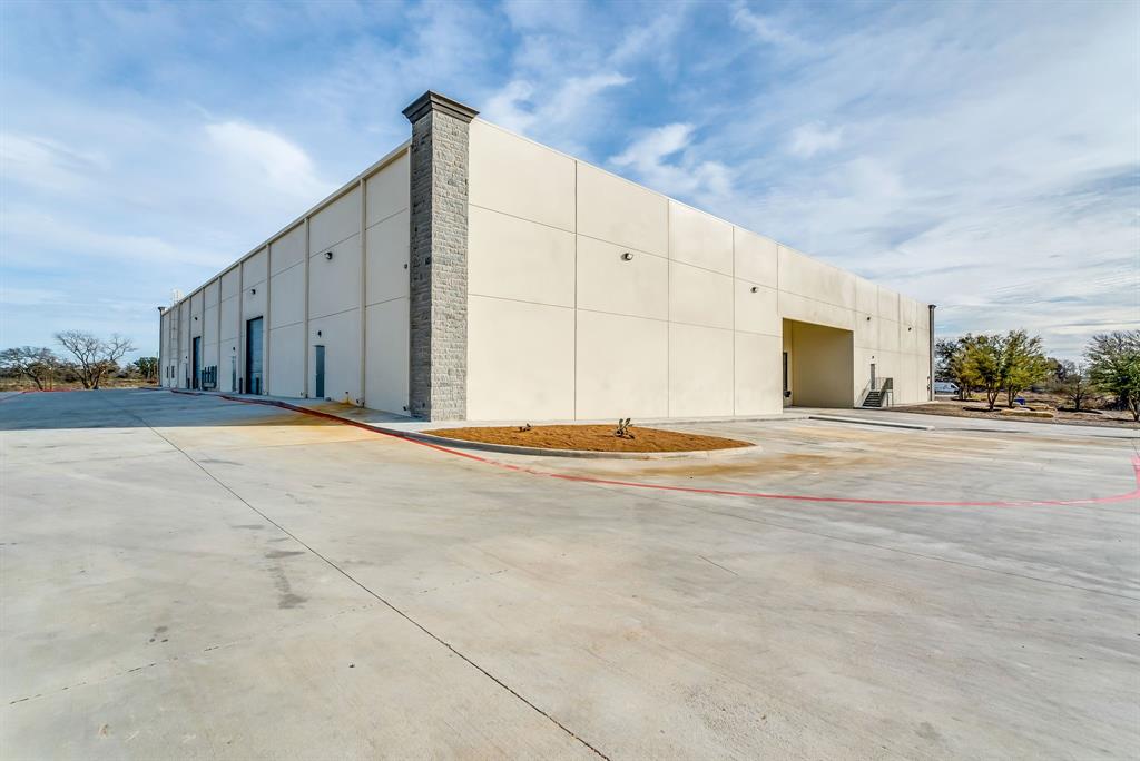 Hudson Oaks Bus Park - Commercial Sale