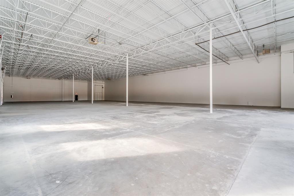 Hudson Oaks Bus Park - Commercial Sale