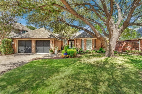 Photo of 5325 Paladium Drive, Addison, TX 75254 (MLS # 21390954)
