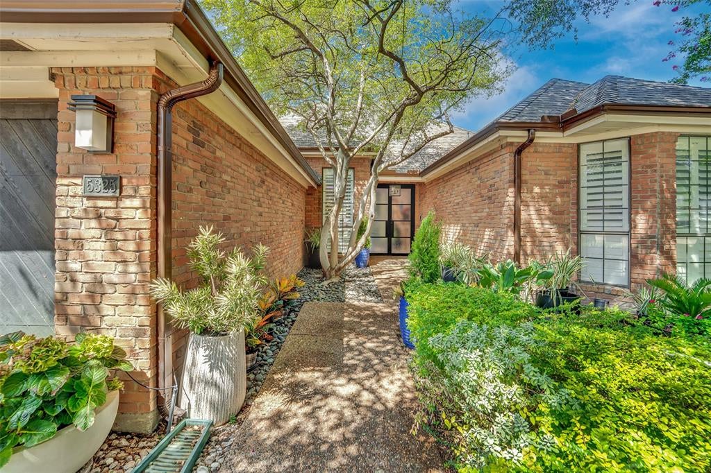 5325 Paladium Drive