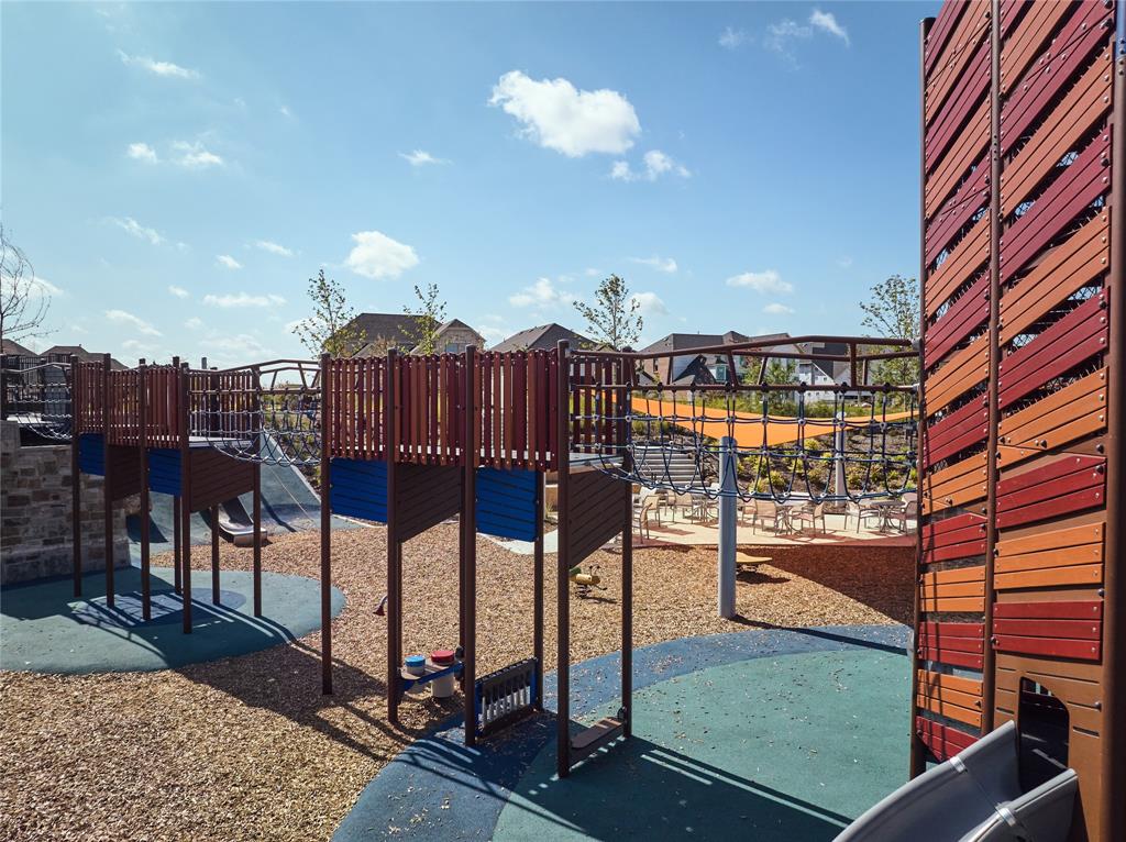 The Ridge at Northlake - Residential