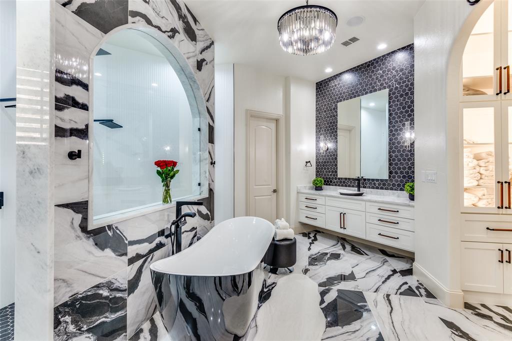 Kings Lake - Residential