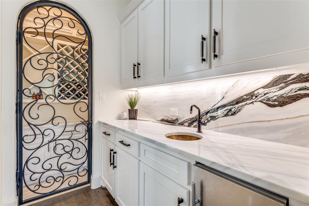 Kings Lake - Residential