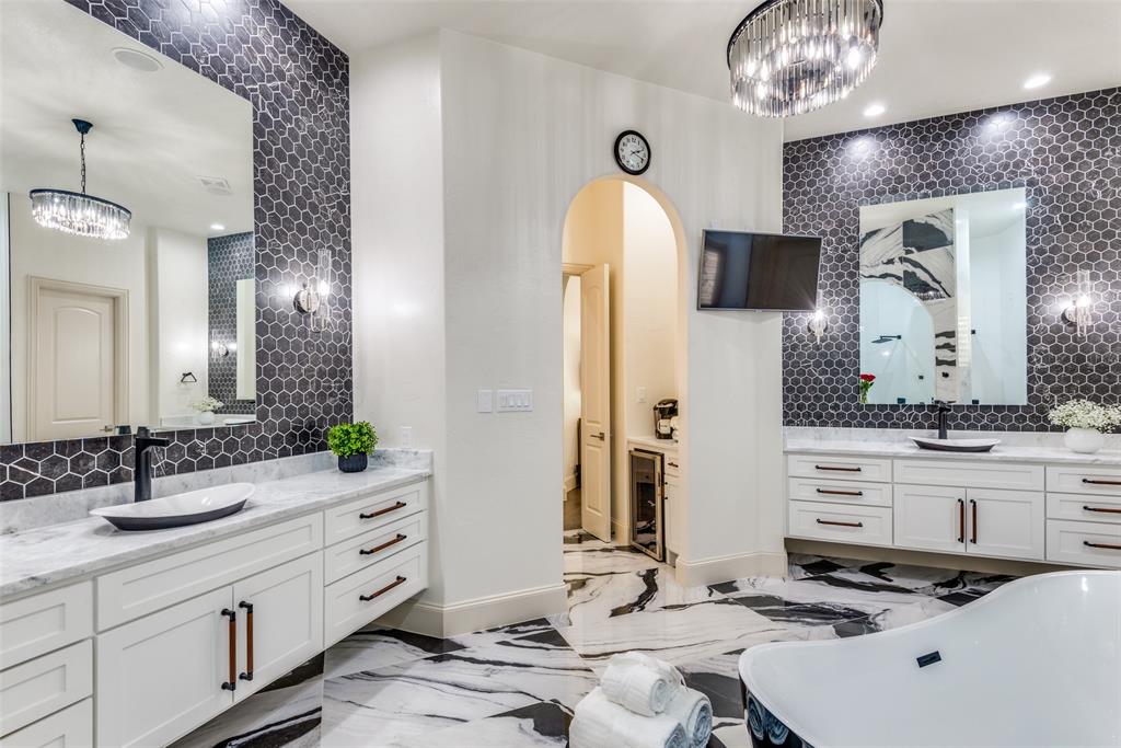 Kings Lake - Residential