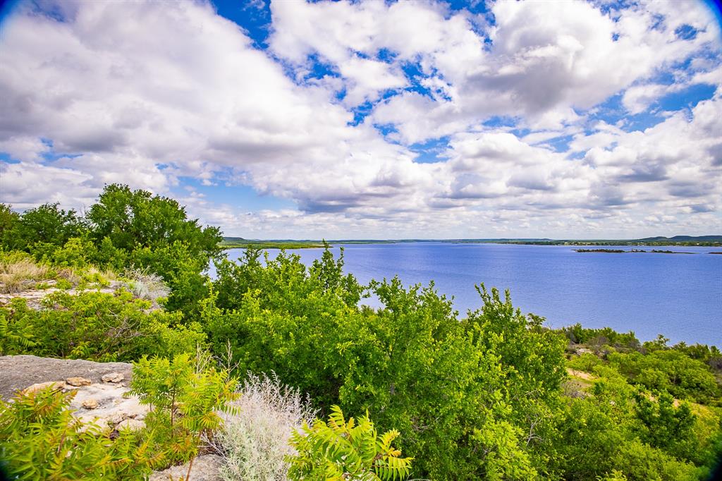 909 Clearwater Point