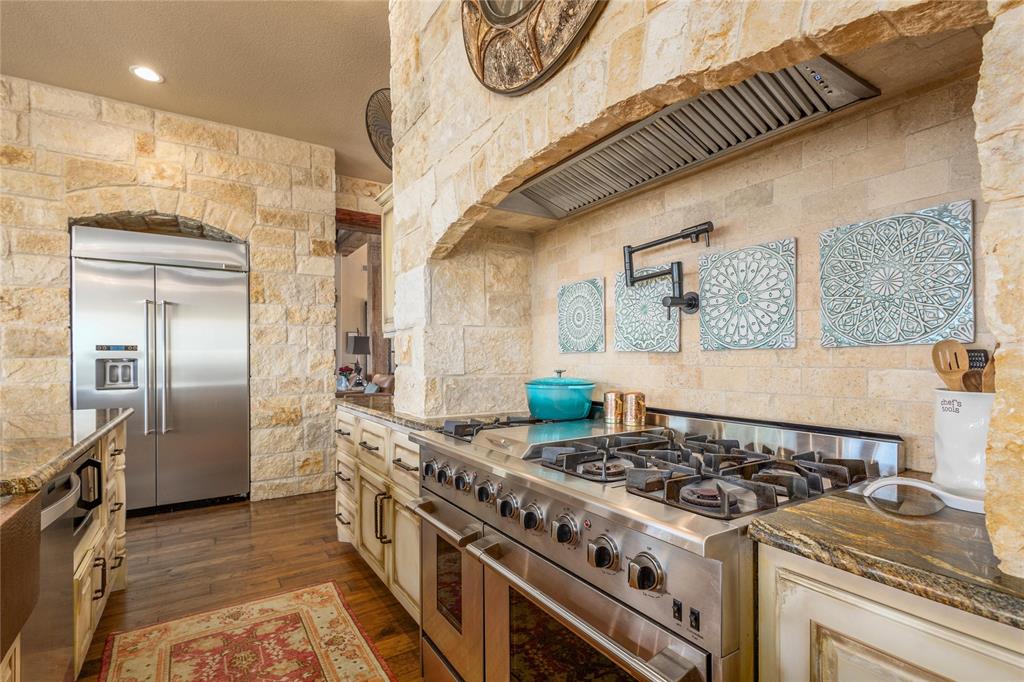 George Baughs Lake Brownwood - Residential