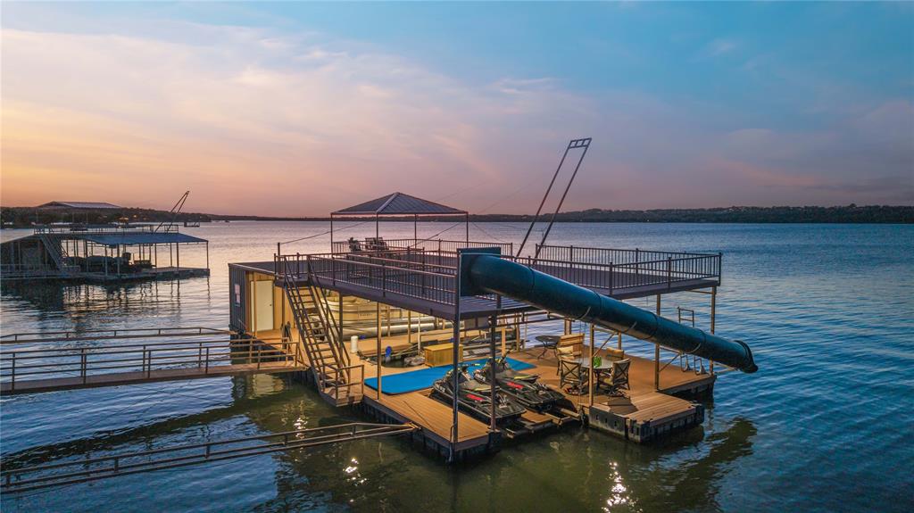 George Baughs Lake Brownwood - Residential