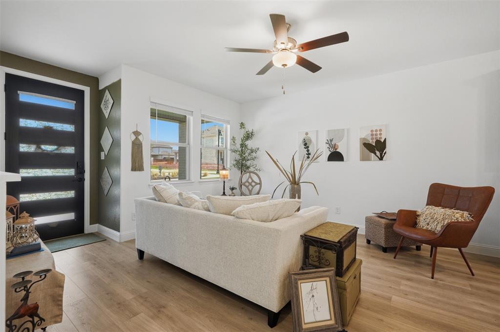 1205 Beebalm Mews