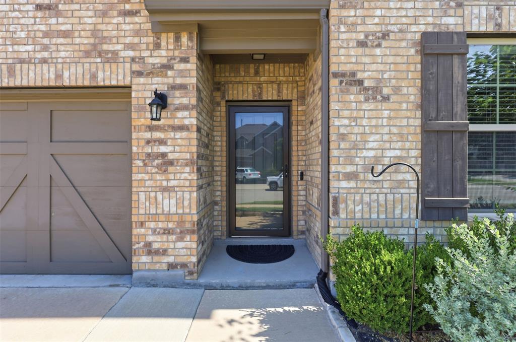 6127 Heron Drive