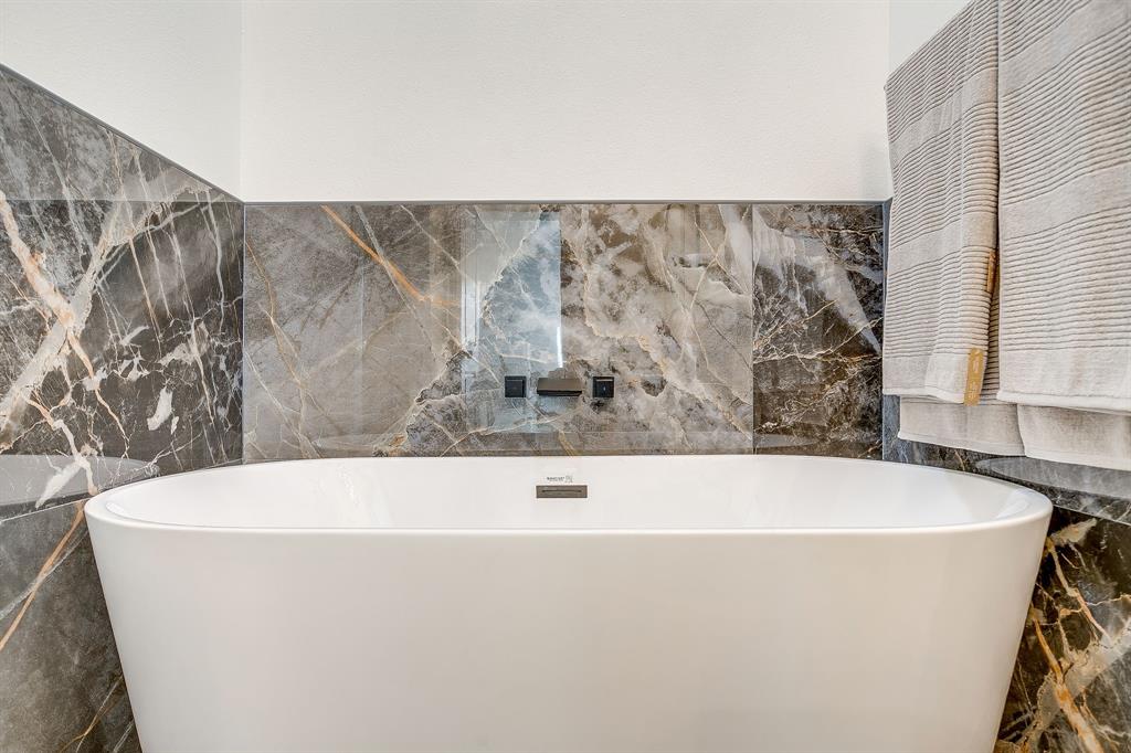 Runaway Bay Unit 6 - Residential