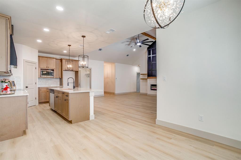 Runaway Bay Unit 6 - Residential