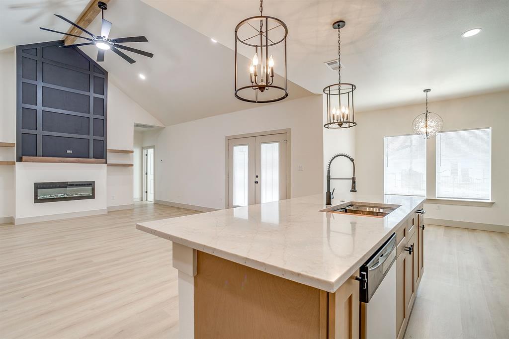 Runaway Bay Unit 6 - Residential