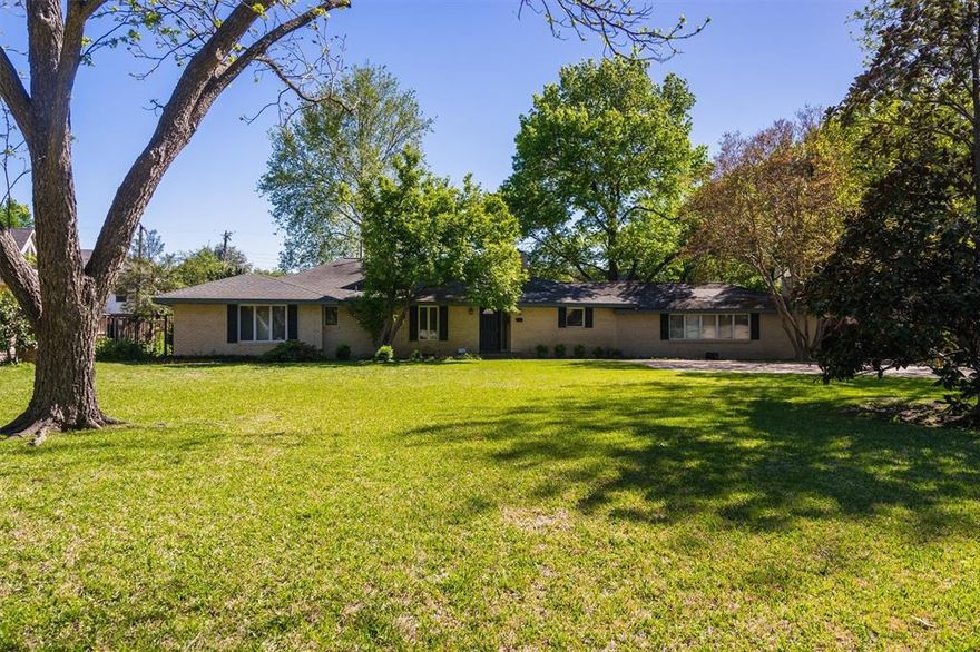 Multiple offers received - please submit best and final by Friday, April 19th at 12:00 noon. 6226 Park Lane offers an exceptional opportunity in a stellar Preston Hollow location!  This north-facing .57 acre lot with mature trees is west of Edgemere and east of Preston Road.  With wonderful proximity to Northwest Highway, North Dallas Toll Road, 635, Central Expressway, Love Field, DFW Airport, and all the shopping and fun in Preston Center and NorthPark, this is a fabulous building site.  Lot dimensions of 130 x 193 allow for endless possibilities, so dream BIG!   The property is being sold as is, and the existing home will be shown only by appointment. There is no survey.