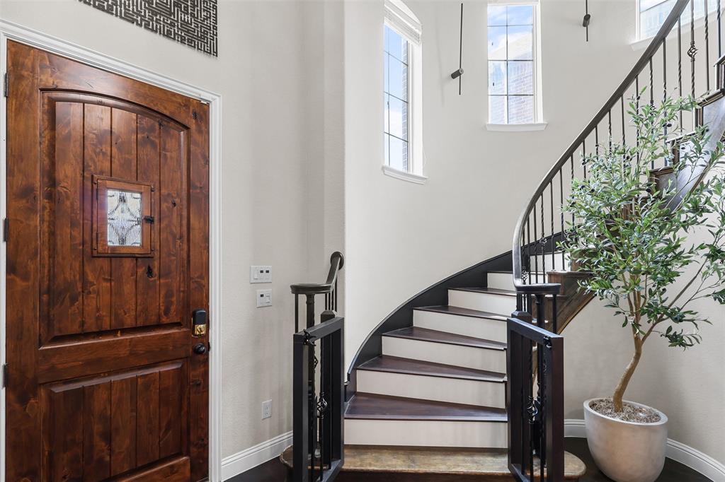 4919 Dominion Boulevard