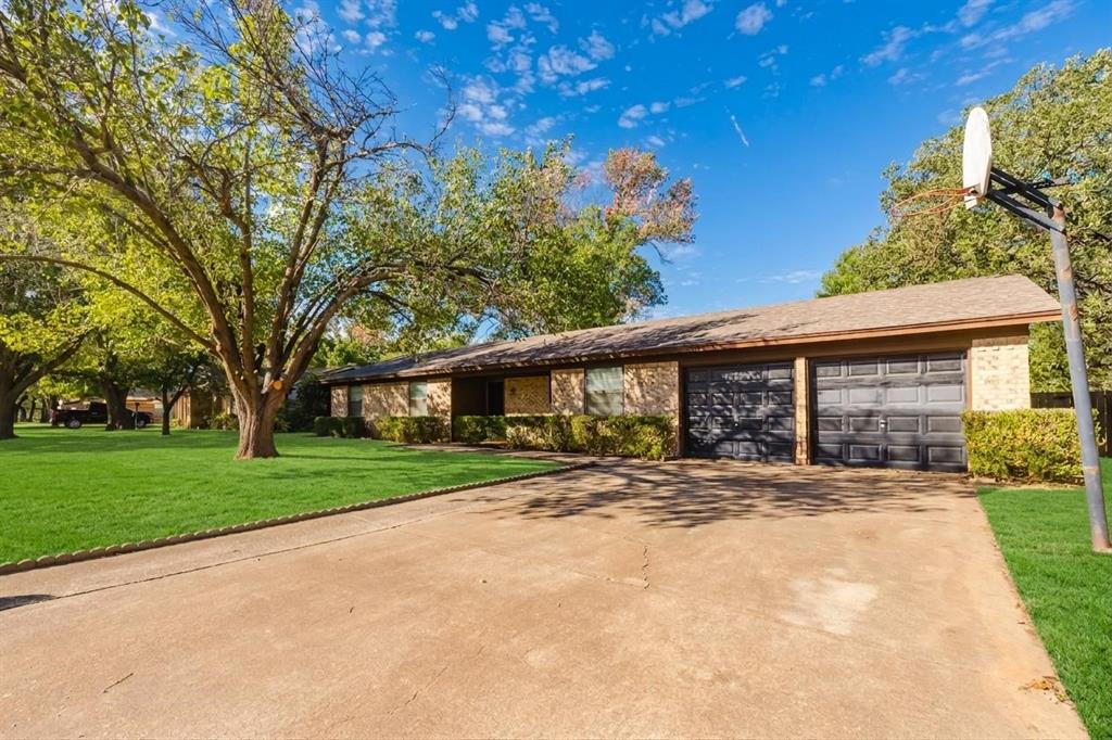 409 Crestwood Drive