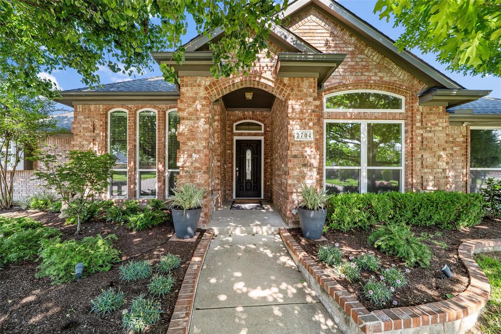 2704 Fox Glenn Court