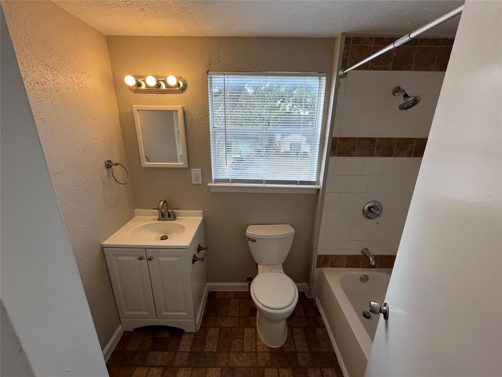 Spring Oaks 03 - Residential Lease