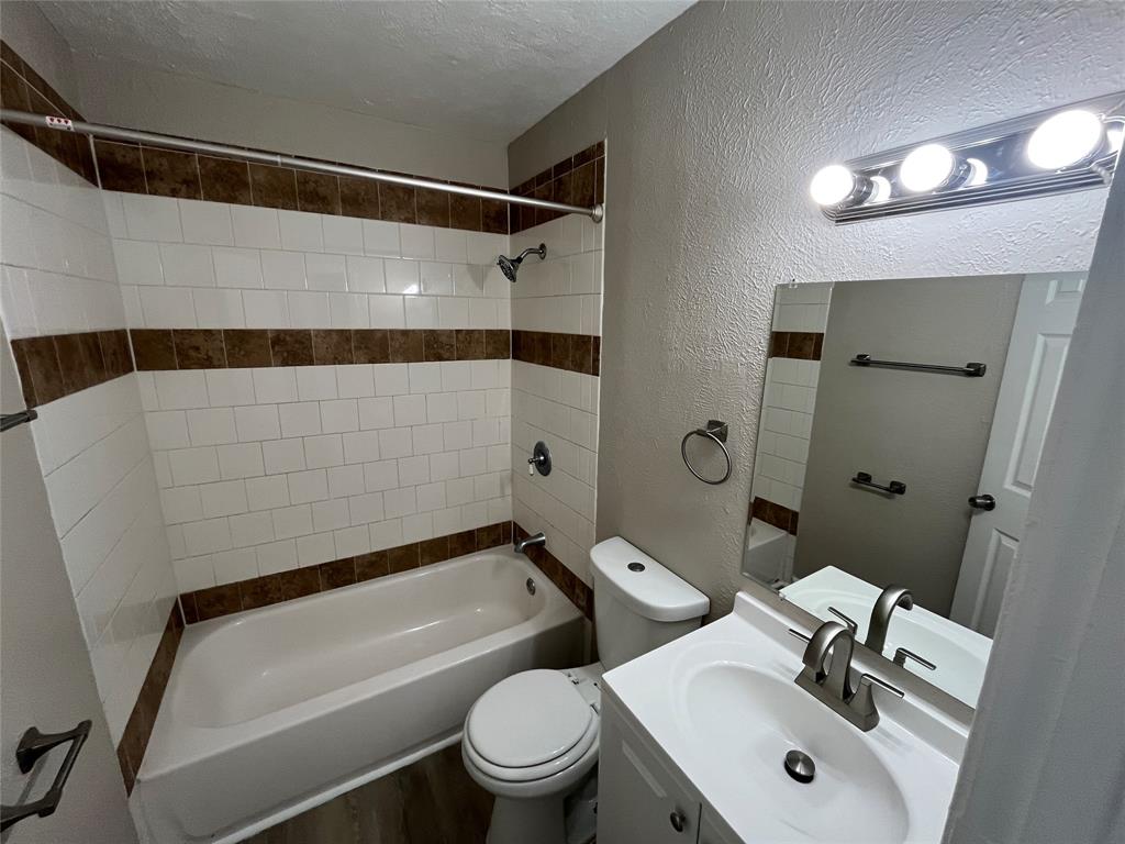 Spring Oaks 03 - Residential Lease