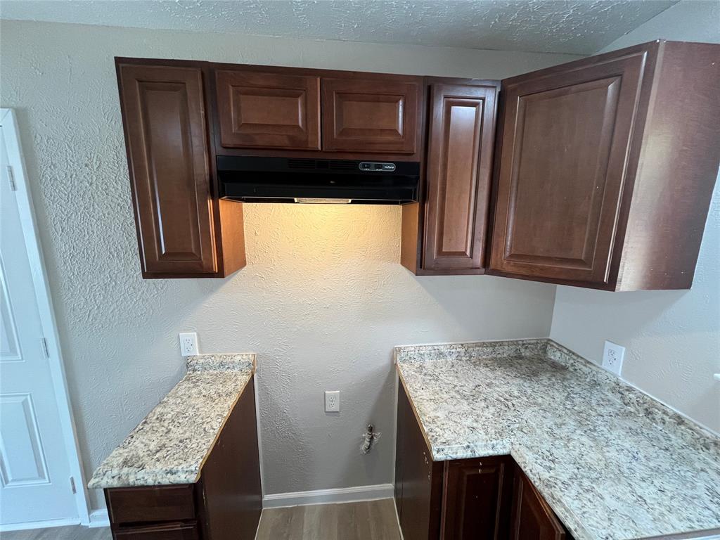 Spring Oaks 03 - Residential Lease