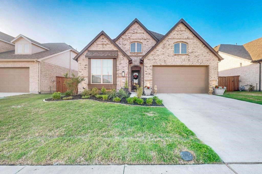 1033 Falls Rush Way
