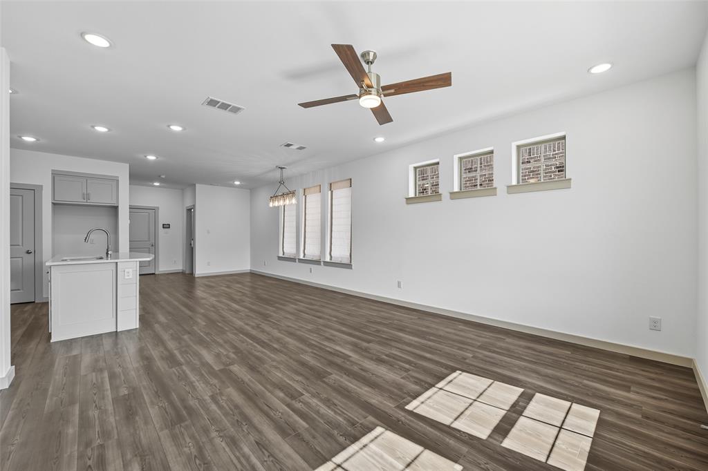 Flower Mound, Texas 75028, United States, 3 Bedrooms Bedrooms, ,3 BathroomsBathrooms,Residential,Active,208825