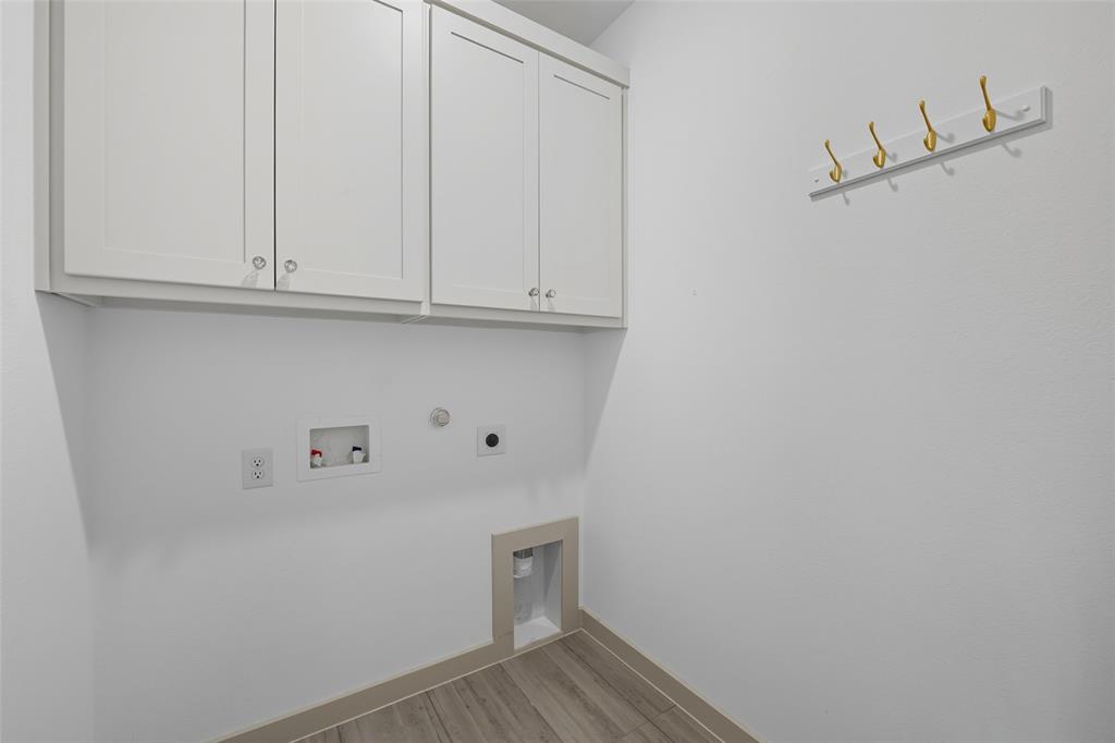 Flower Mound, Texas 75028, United States, 3 Bedrooms Bedrooms, ,3 BathroomsBathrooms,Residential,Active,208825