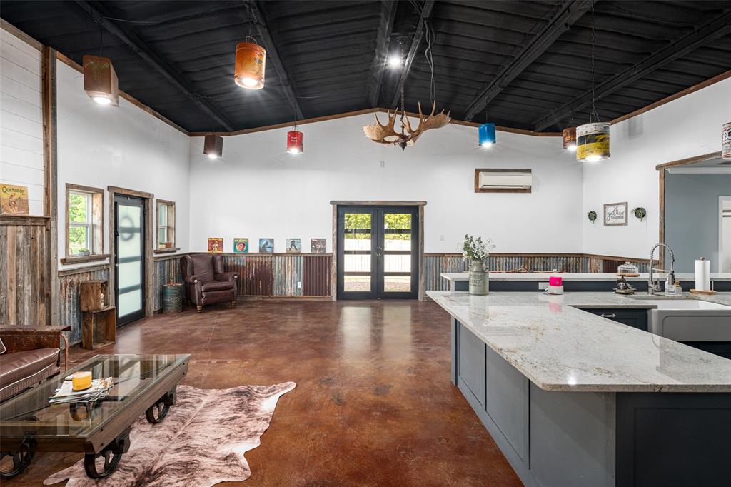 5679 County Road 1137