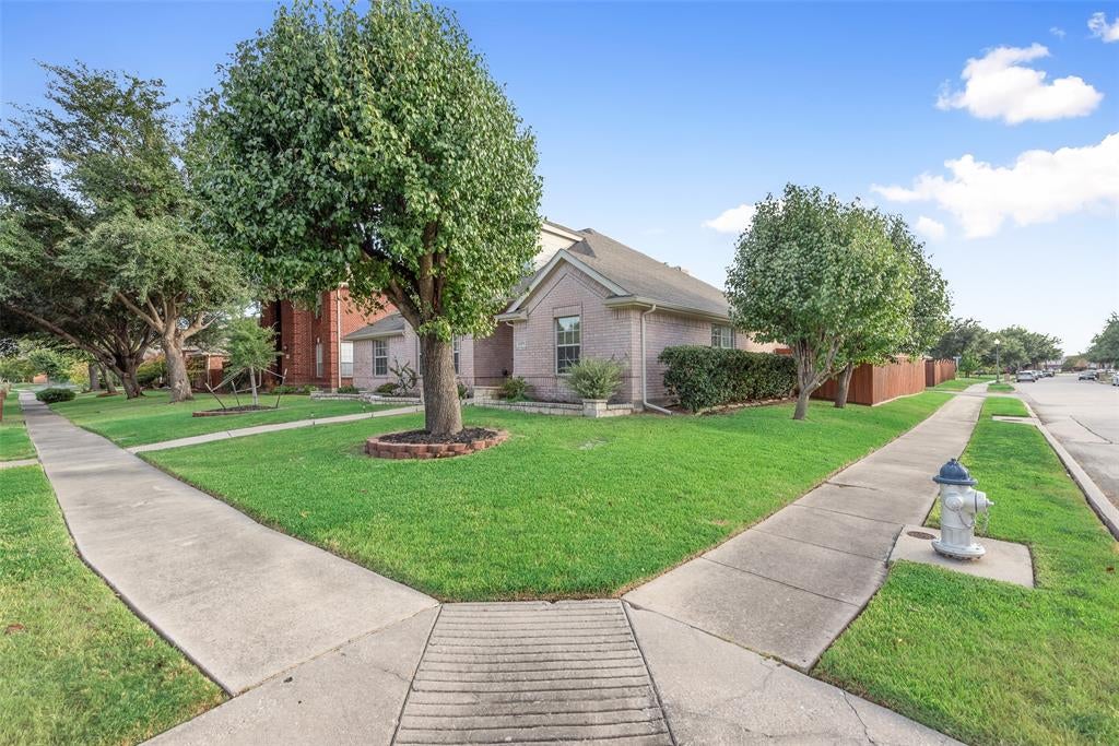 1529 Dimmit Drive