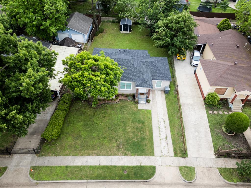 SUMMIT LAWN 2 - Residential