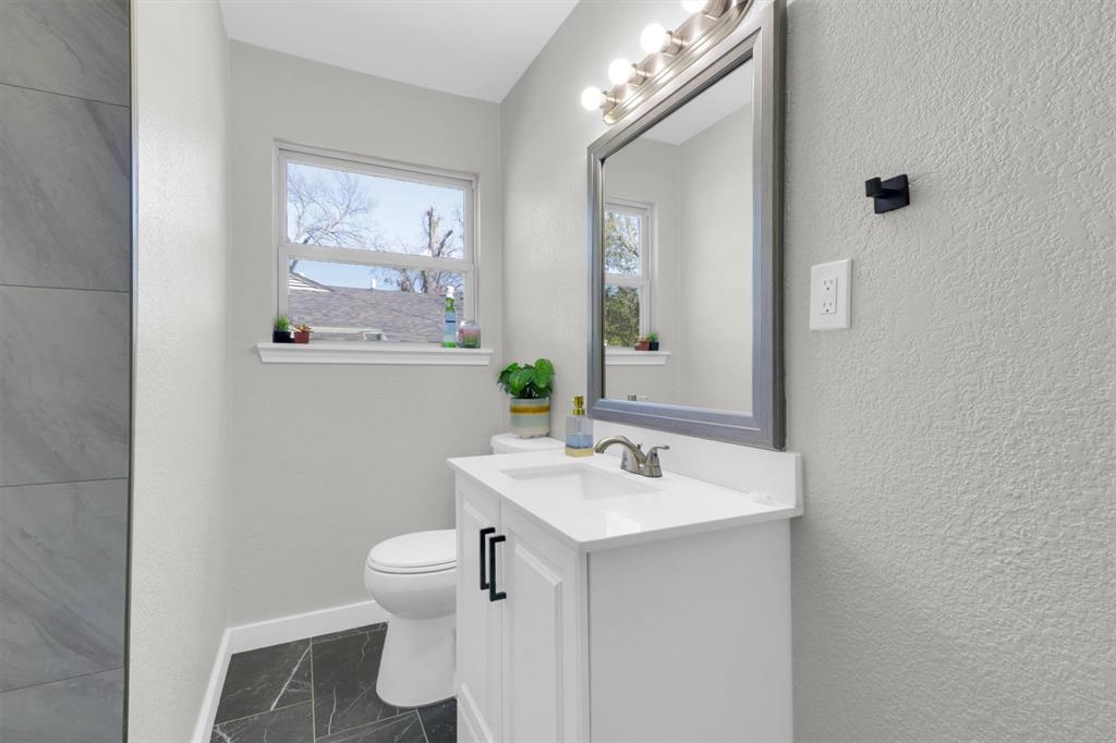 SUMMIT LAWN 2 - Residential