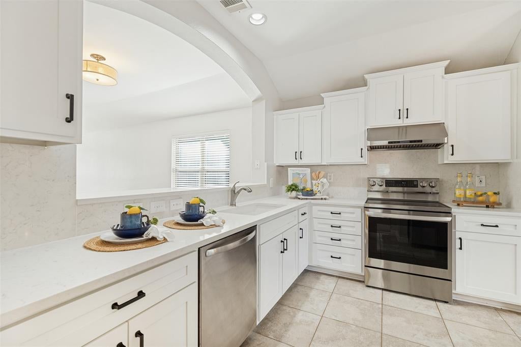 5825 Quicksilver Drive