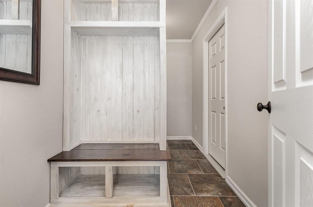 2925 Country Place Circle