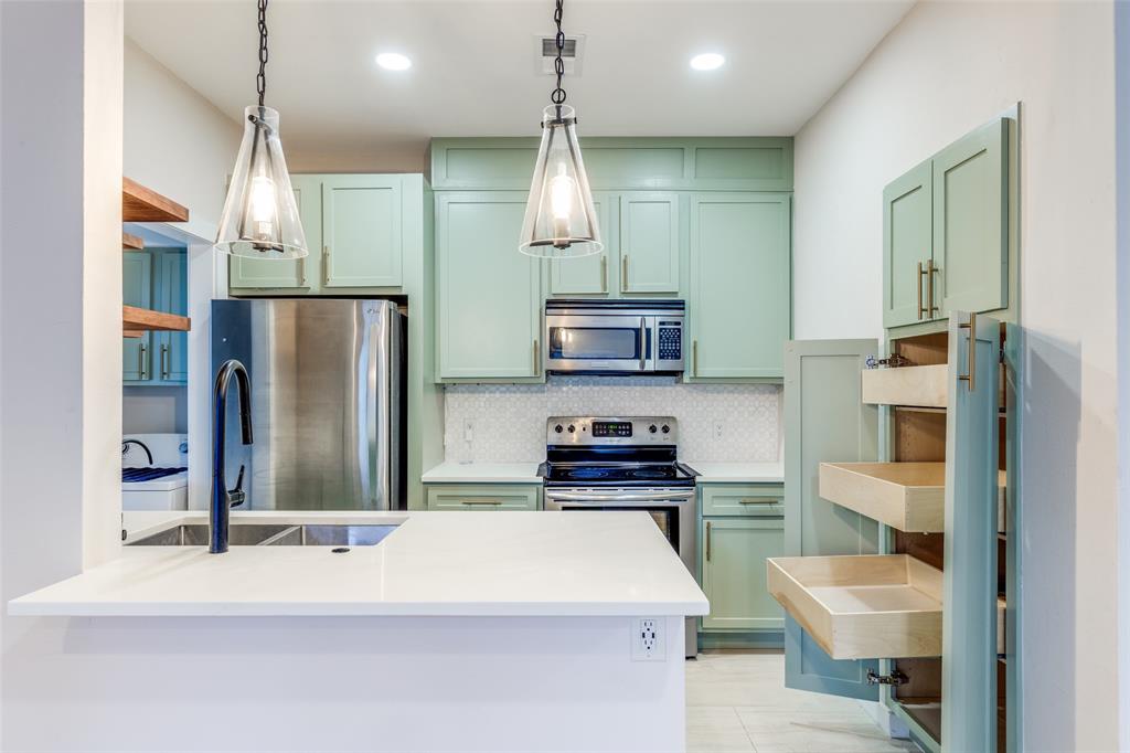 4067 Beltway Drive 111